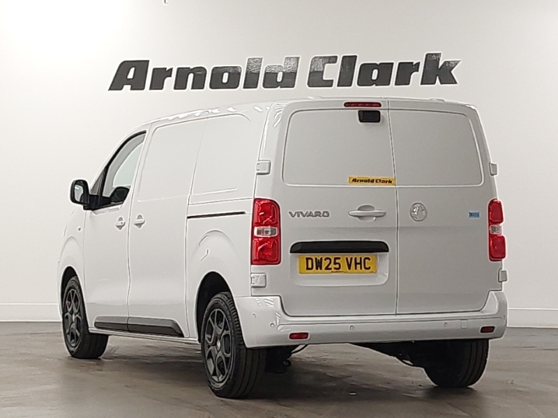 Vauxhall Vivaro 1.5 Turbo D 120 Pro H1 Van White #2