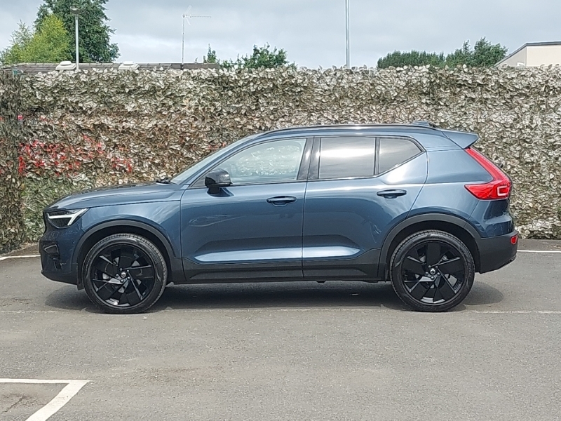 Volvo XC40 2.0 B3p Plus Black Edition Blue #4