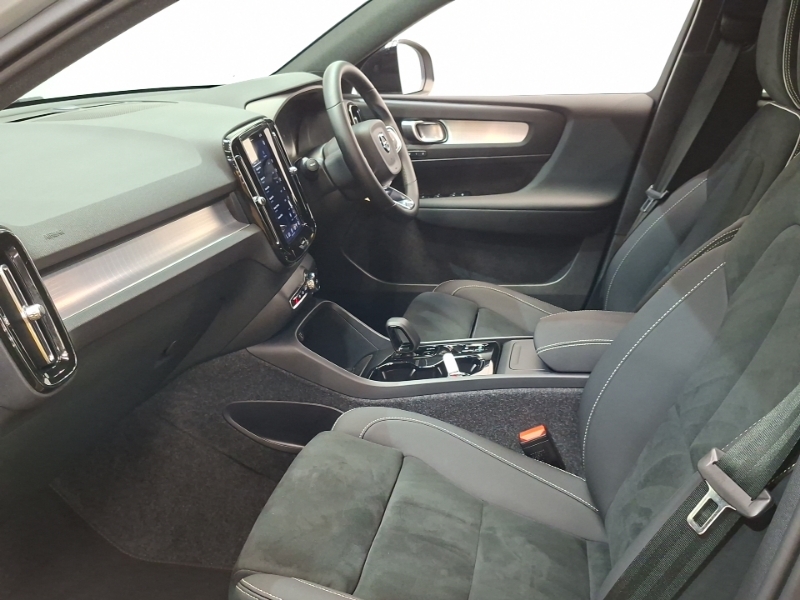 Volvo XC40 2.0 B3p Plus Black Edition Grey #5