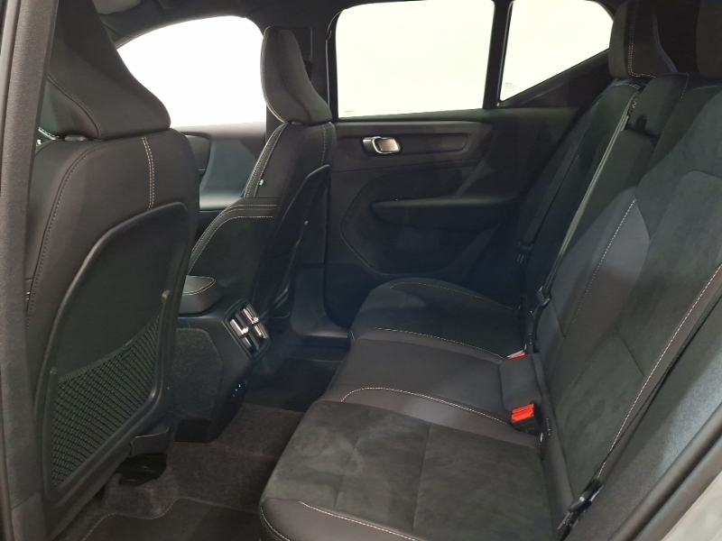 Volvo XC40 2.0 B3p Plus Black Edition Grey #6