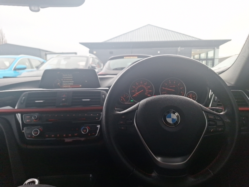 BMW 3 Series 318I Sport Black #3