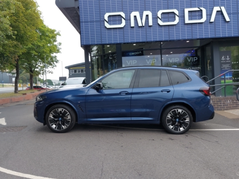 BMW iX3 210Kw M Sport Pro 80Kwh Blue #4