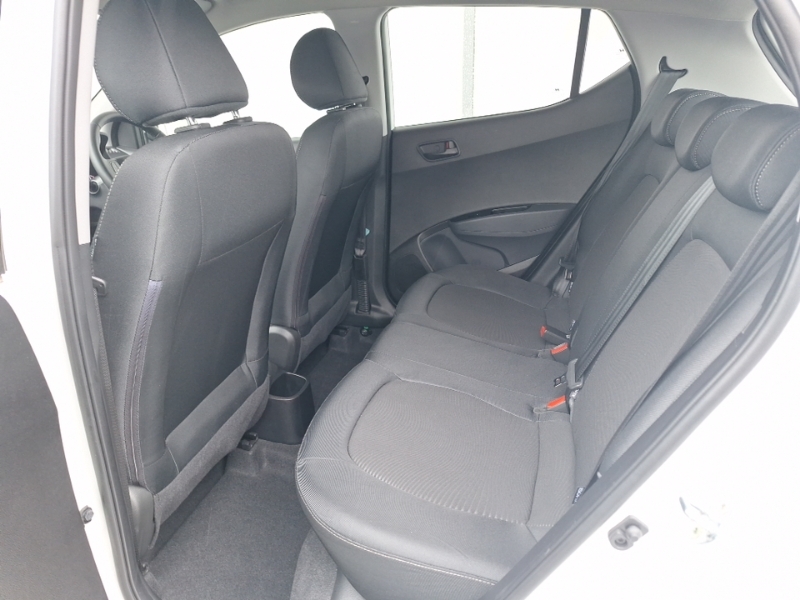 Hyundai I10 1.2 Se White #6