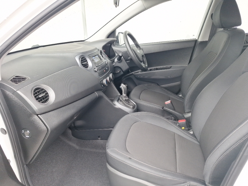 Hyundai I10 1.2 Se White #5