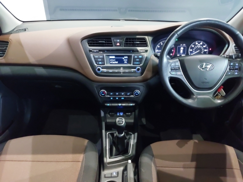 Hyundai I20 1.2 Premium Se Brown #3