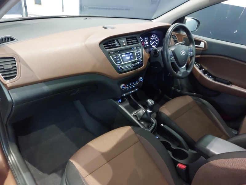 Hyundai I20 1.2 Premium Se Brown #5
