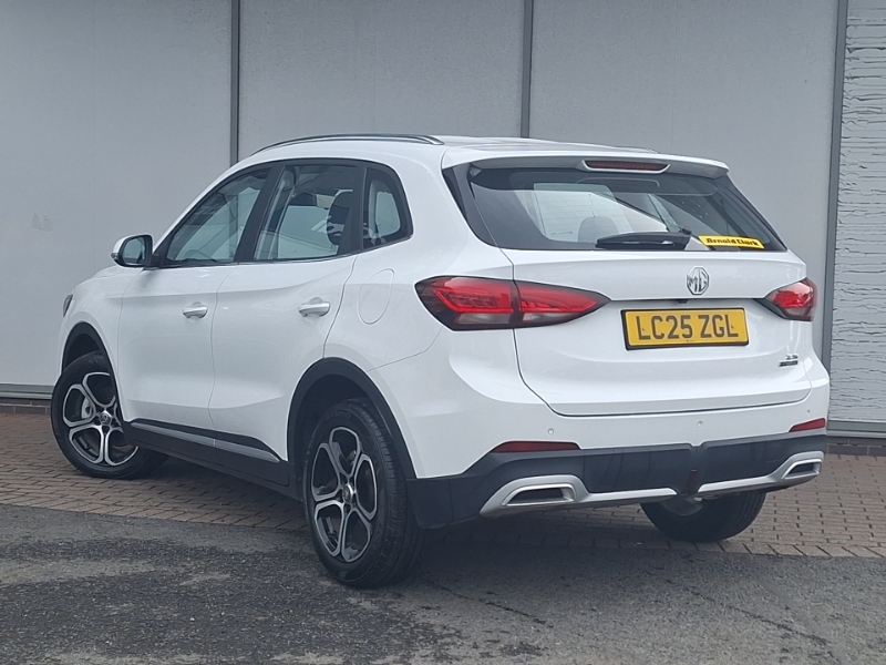 MG ZS 1.5 Hybrid Se White #2