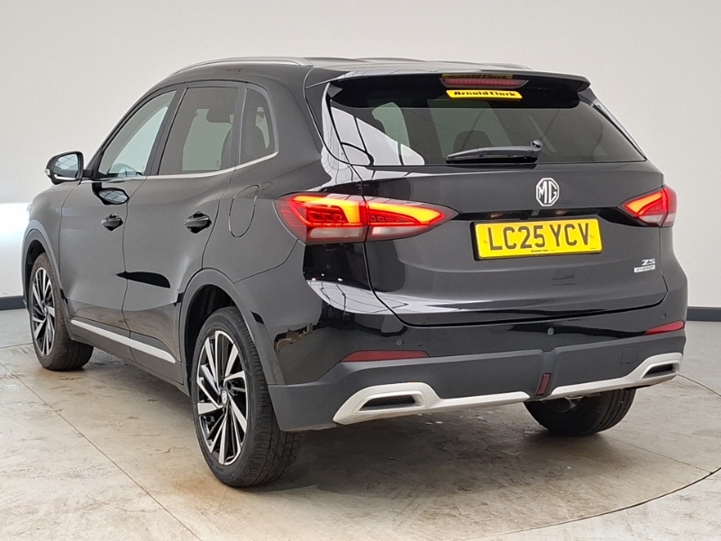 MG ZS 1.5 Hybrid Trophy Black #2