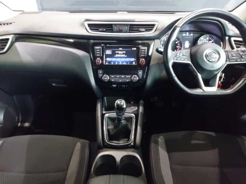 Nissan Qashqai 1.3 Dig-t Acenta Premium Silver #3