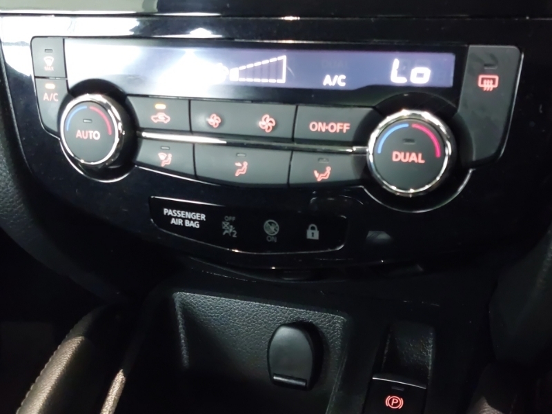 Nissan Qashqai 1.3 Dig-t 140 N-connecta With Sat Nav And 360 Arou Grey #15