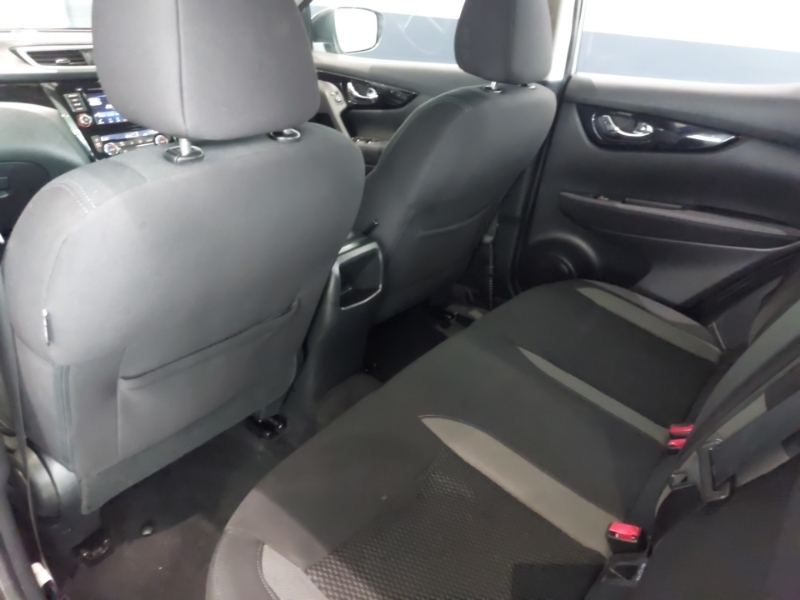 Nissan Qashqai 1.3 Dig-t Acenta Premium Silver #6
