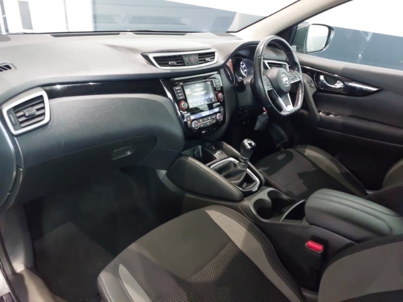 Nissan Qashqai 1.3 Dig-t Acenta Premium Silver #5