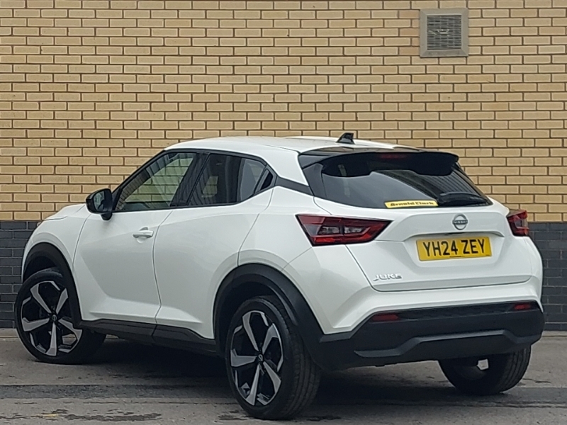 Nissan Juke 1.0 Dig-t 114 Tekna White #2