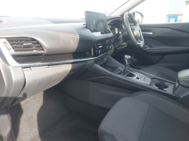 Nissan Qashqai 1.3 Dig-t Mh N-connecta Black #5