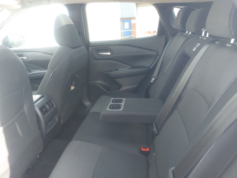 Nissan Qashqai 1.3 Dig-t Mh N-connecta Black #6