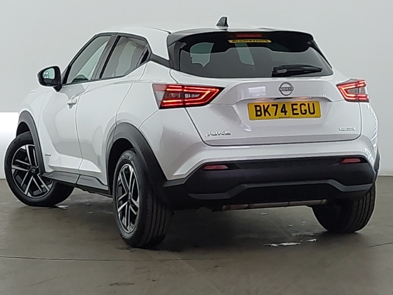 Nissan Juke 1.6 Hybrid N-connecta White #2