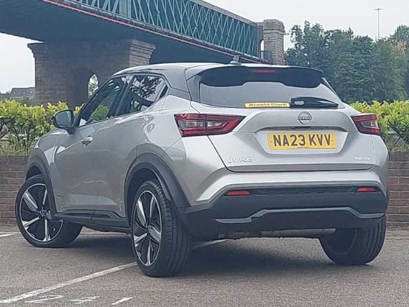 Nissan Juke 1.6 Hybrid Tekna Silver #2