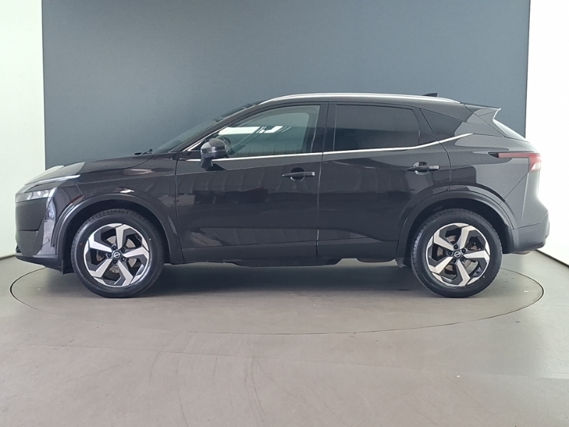 Nissan Qashqai 1.3 Dig-t Mh 158 N-connecta Xtronic Black #4