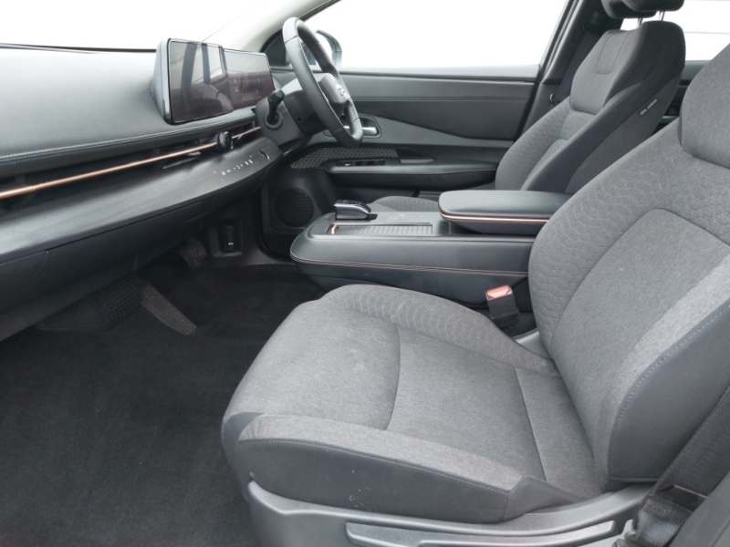 Nissan Ariya 160Kw Shiro 63Kwh White #5