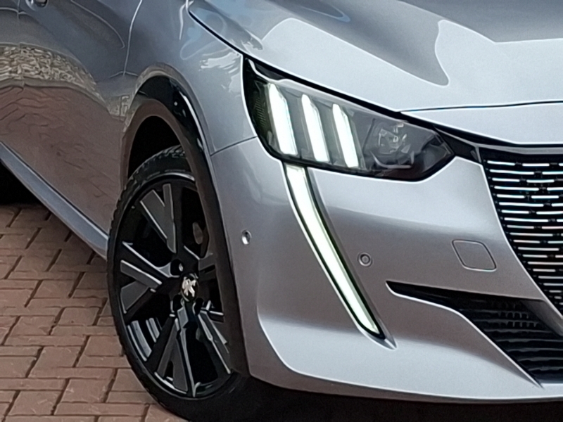 Peugeot 208 1.2 Puretech 130 Eat8 Gt Premium Cwvehiclemarketin White #20
