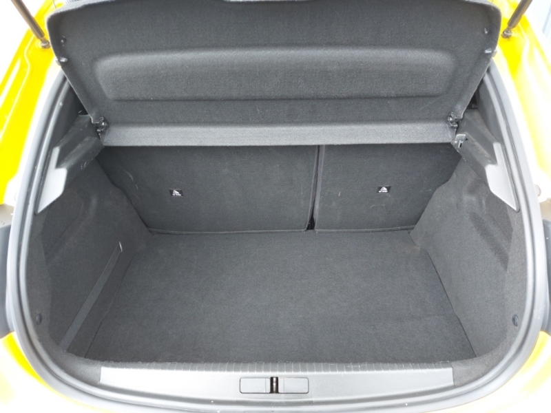 Peugeot 208 Peugeot 208 1.2 Puretech Allure Premium Eat Euro Grey #18