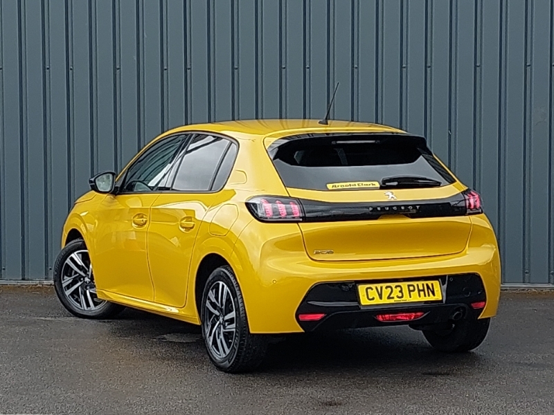 Peugeot 208 1.2 Puretech 100 Allure Premium Yellow #2