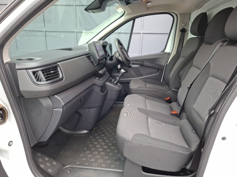 Renault Trafic Sl30 Blue Dci 130 Advance Van White #5