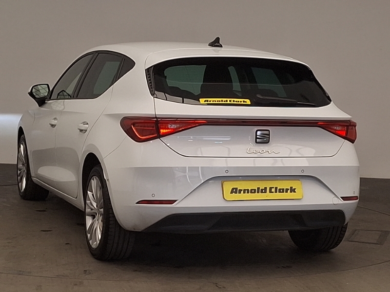 Seat Leon 1.0 Tsi Evo Se Dynamic DG71YGC White #2
