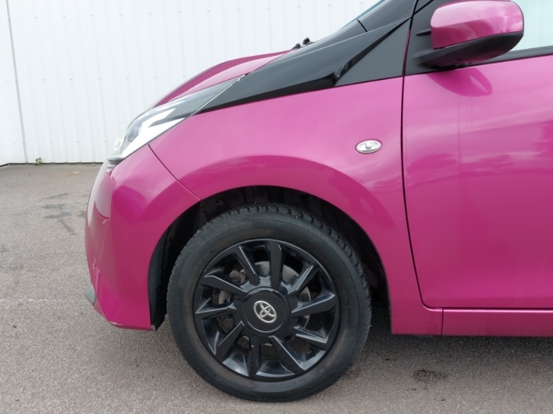 Toyota Aygo 1.0 Vvt I X Trend Funroof X Shift Euro White #19
