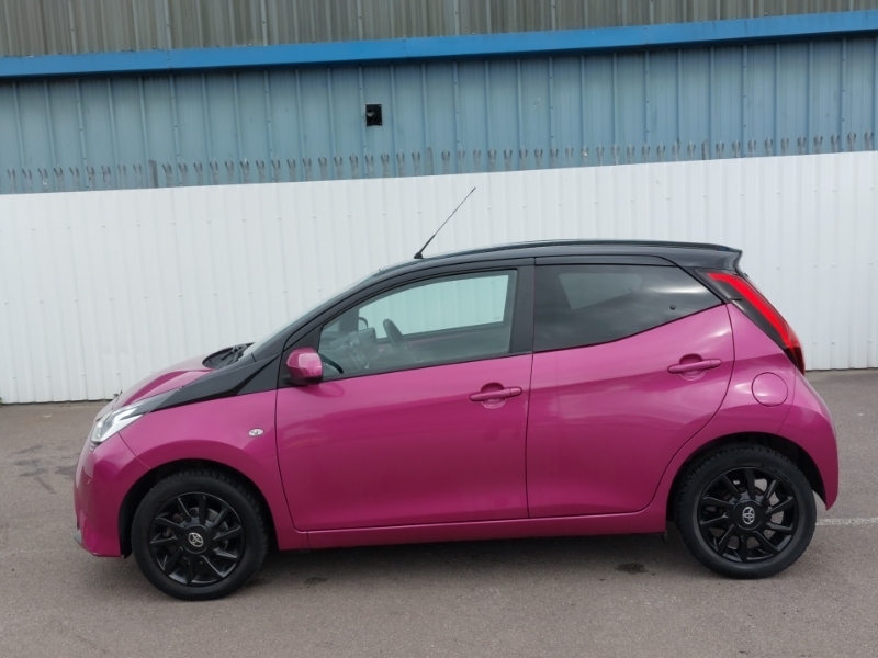Toyota Aygo 1.0 Vvt-i X-cite 5 Purple #4