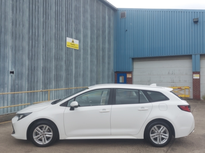 Toyota Corolla 1.8 Vvt-i Hybrid Icon Cvt White #4