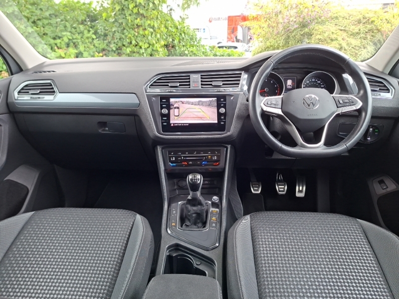 Volkswagen Tiguan 1.5 Tsi 150 Active Silver #3