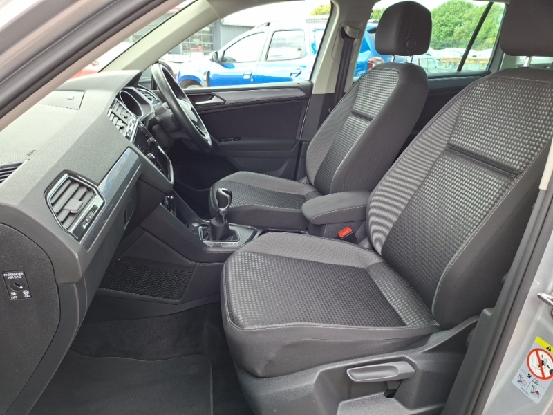 Volkswagen Tiguan 1.5 Tsi 150 Active Silver #5