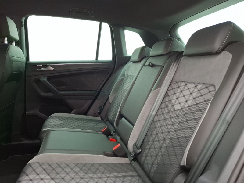Volkswagen Tiguan 1.5 Tsi 150 R-line Dsg Black #6