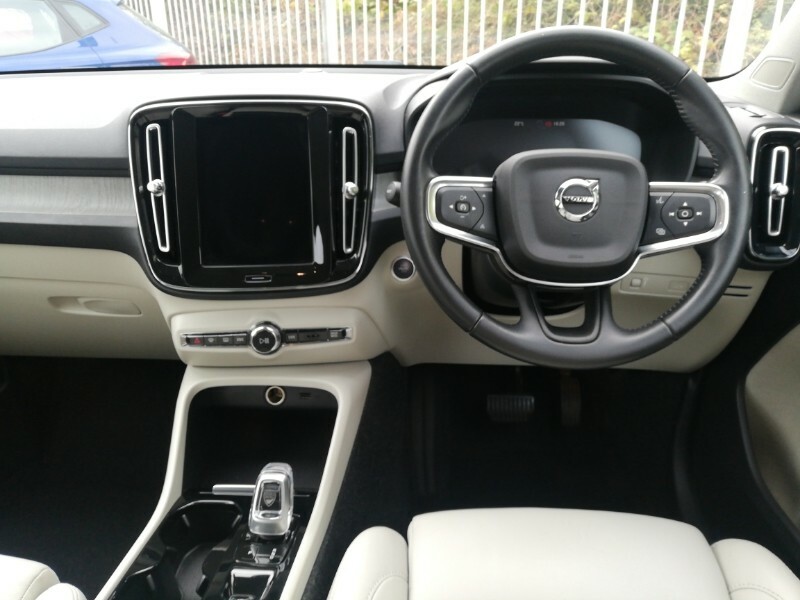 Volvo XC40 Estate 1.5 T3 163 Inscription Geartronic Grey #7