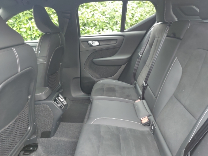 Volvo XC40 2.0 B3p Plus Dark Black #6