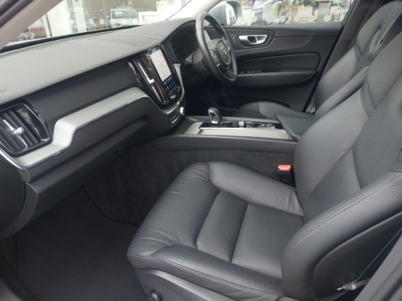 Volvo XC60 2.0 B5p Core Awd Geartronic Grey #5