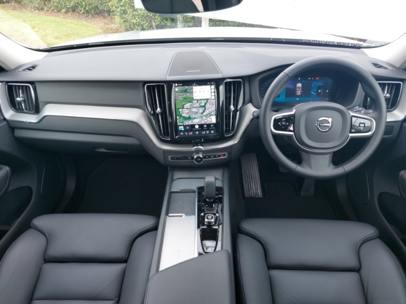 Volvo XC60 2.0 B5p Plus Dark Awd Geartronic Silver #3