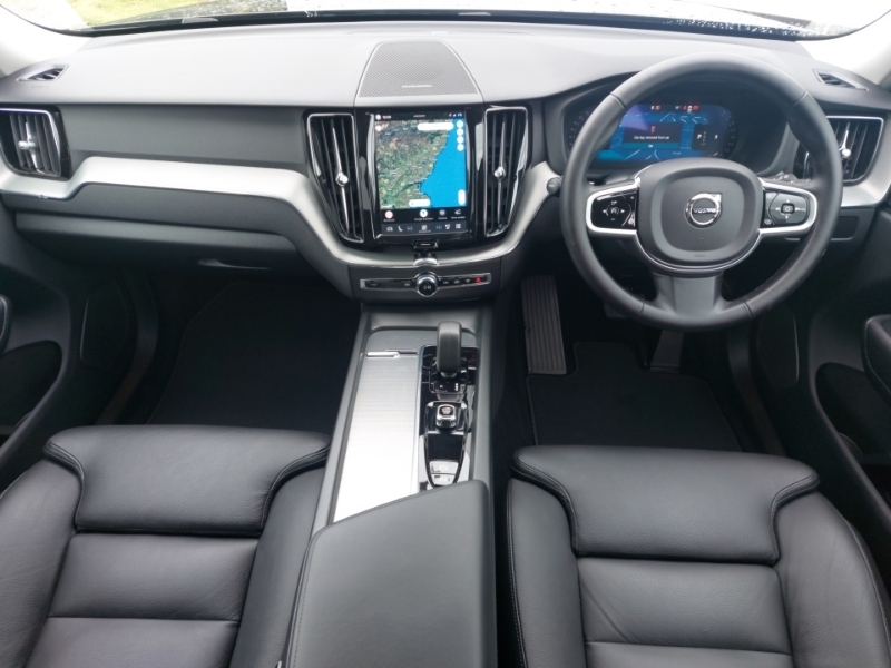 Volvo XC60 2.0 B5p Plus Dark Awd Geartronic Grey #3