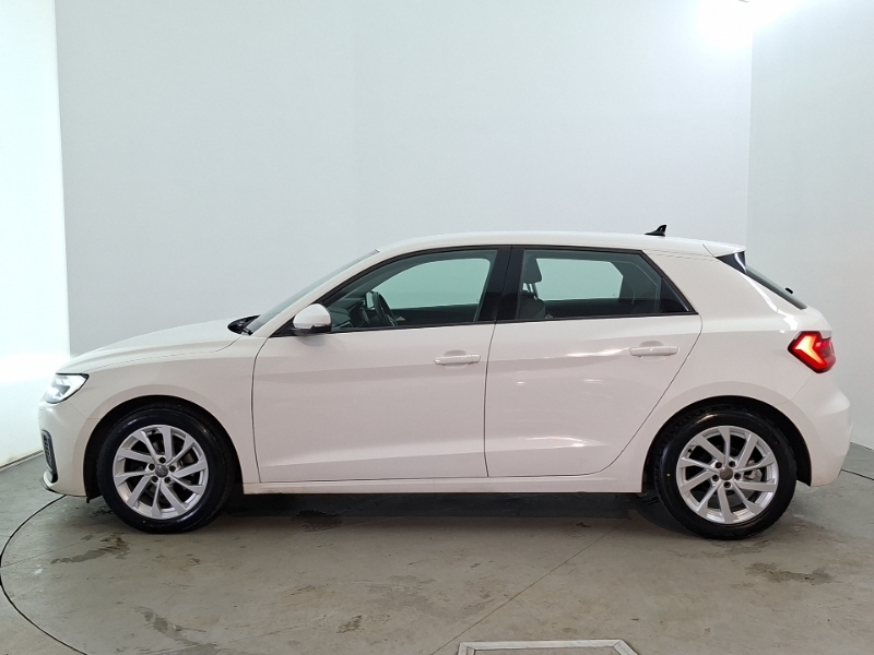 Audi A1 30 Tfsi Sport SH19OFO White #4