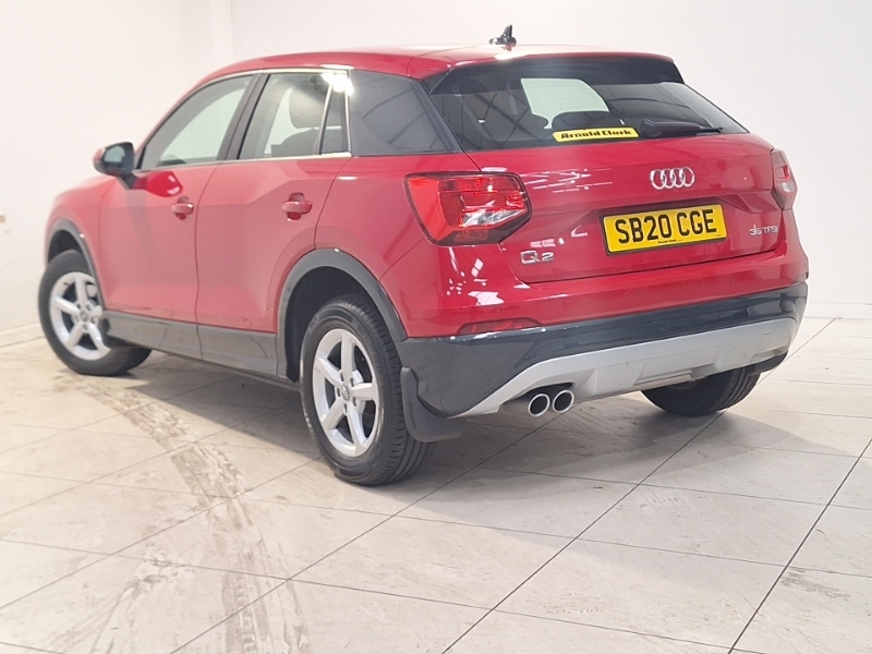 Audi Q2 35 Tfsi Technik S Tronic SB20CGE Red #2