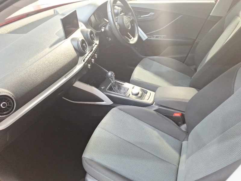 Audi Q2 35 Tfsi Technik S Tronic SB20CGE Red #5