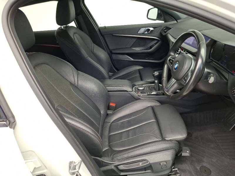BMW 1 Series 118I M Sport White #6