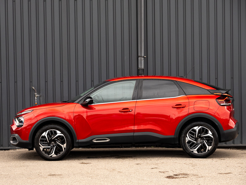 Citroen C4 1.5 Bluehdi 130 Shine Plus SY72UDL Red #4