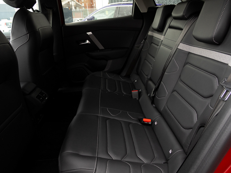 Citroen C4 1.5 Bluehdi 130 Shine Plus SY72UDL Red #6
