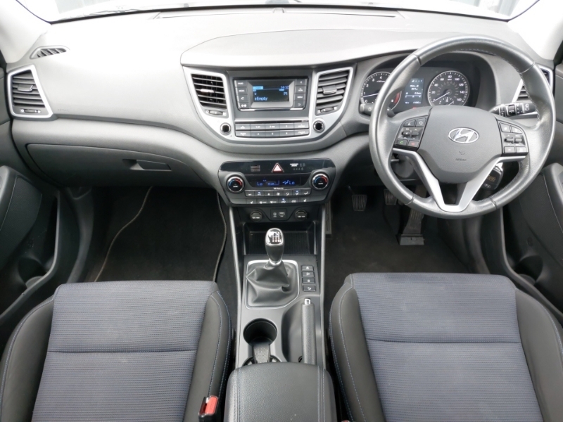 Hyundai Tucson 1.6 Gdi Blue Drive Se 2Wd White #3