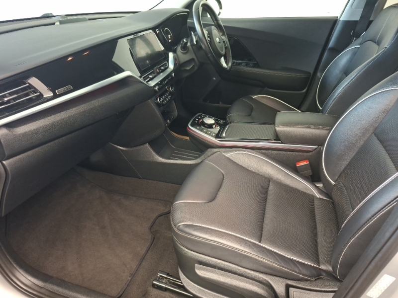 Kia e-Niro 150Kw 4 64Kwh NJ70KKT Silver #5
