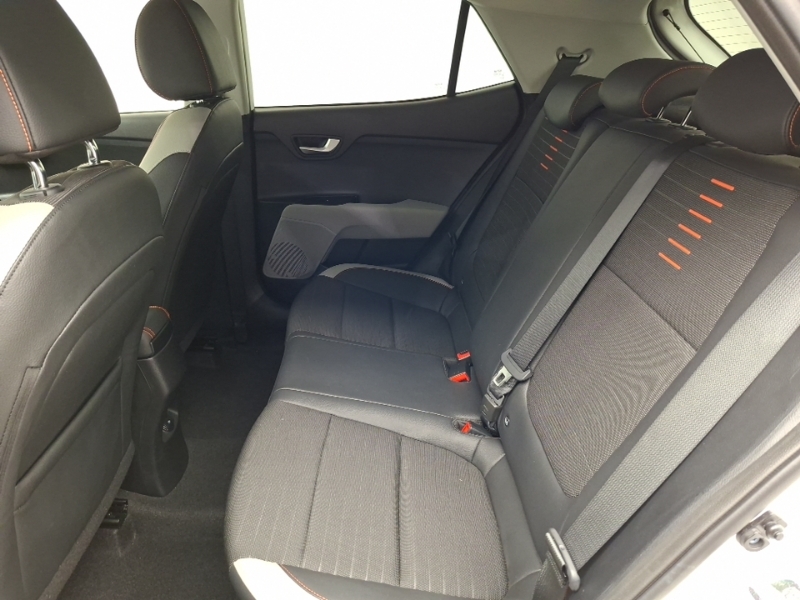 Kia Stonic 1.0T Gdi Mixx SA69YXS White #6