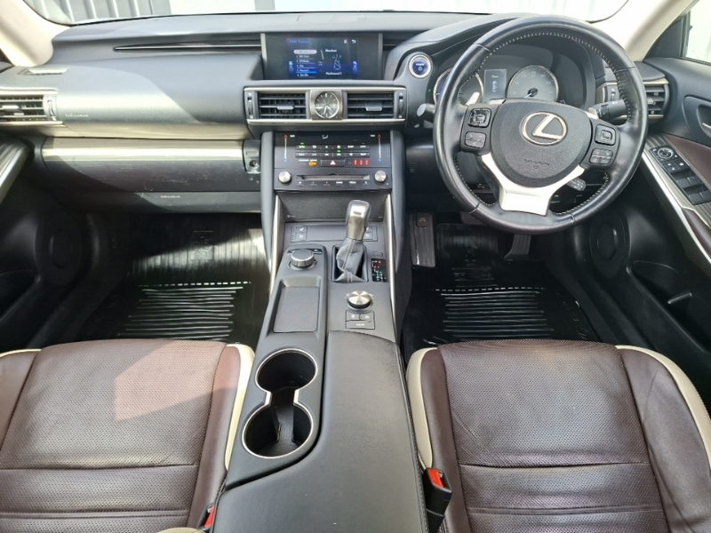 Lexus IS 300H Advance Cvt Silver #3