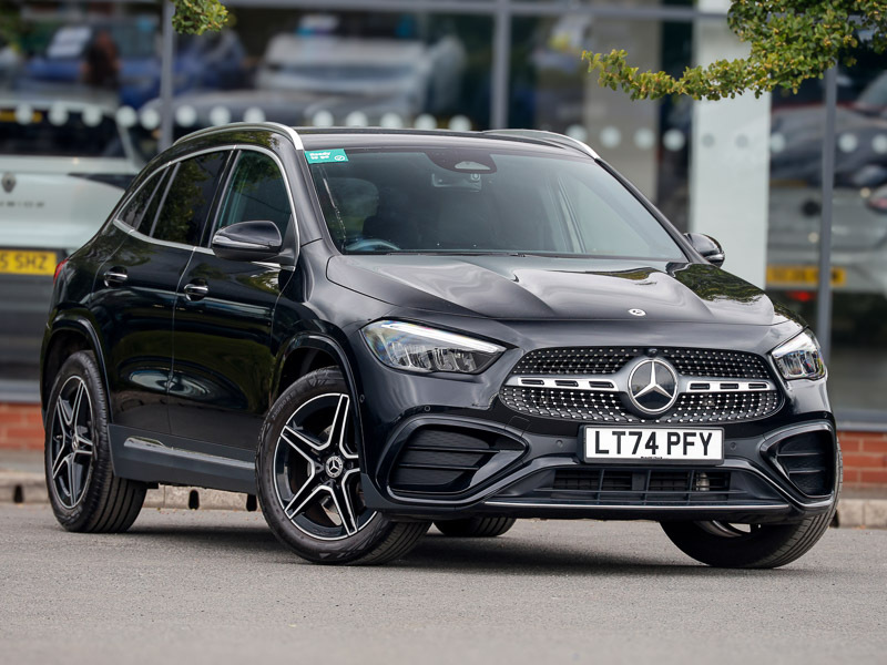 Mercedes-Benz GLA Class Gla 200 Amg Line Executive Black